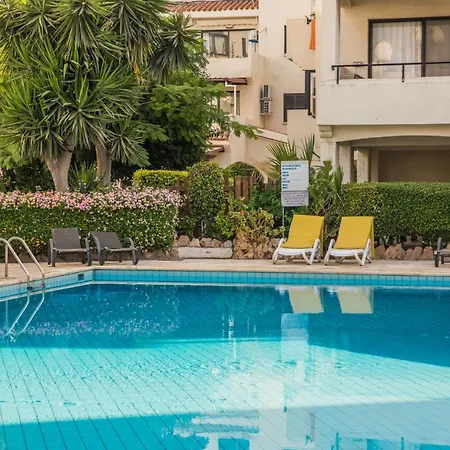 One Bedroom In In Good Location Пафос