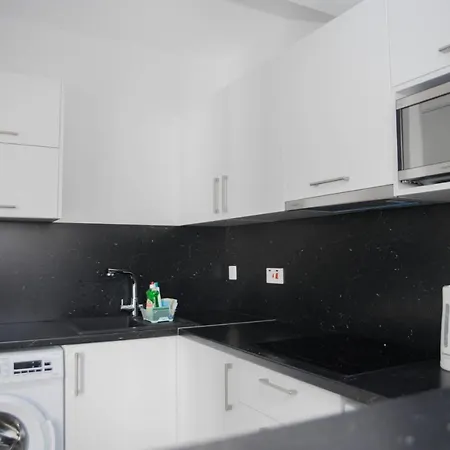 Апартаменты One Bedroom In In Good Location Пафос